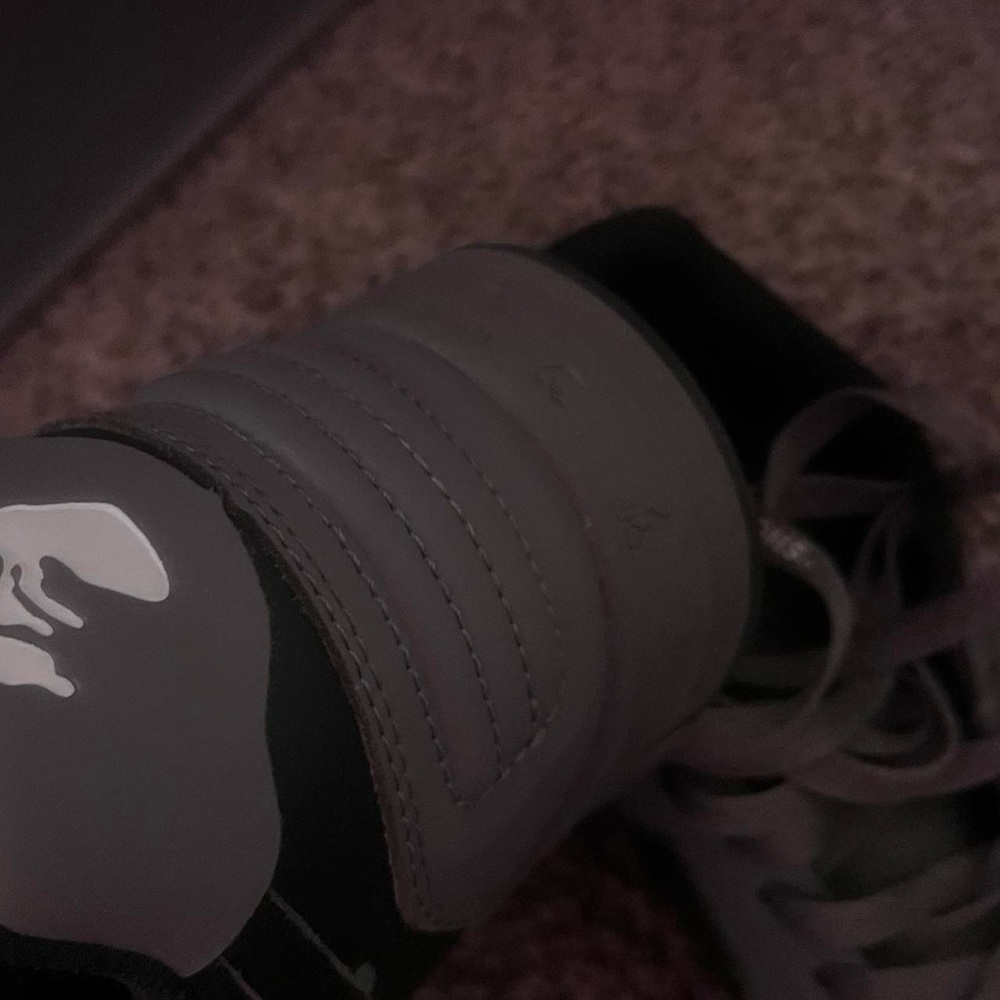 off-whites - Picture 7 of 8